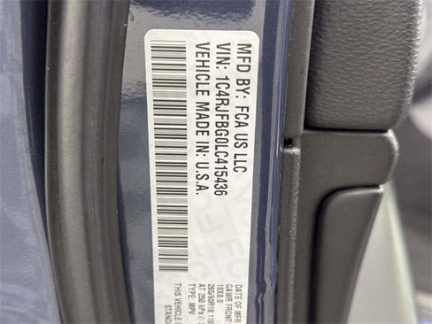 Used 2020 Jeep Grand Cherokee Limited image 16