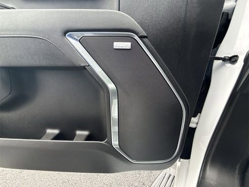 Certified 2023 GMC Sierra 1500 SLT w/ SLT Convenience Package image 24