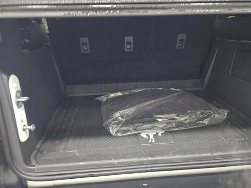 Used 2024 Ford Bronco Wildtrak image 22