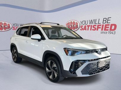 New 2025 Volkswagen Taos SE