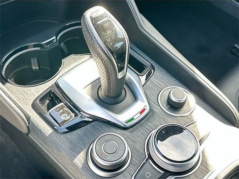 Used 2023 Alfa Romeo Giulia Sprint image 16