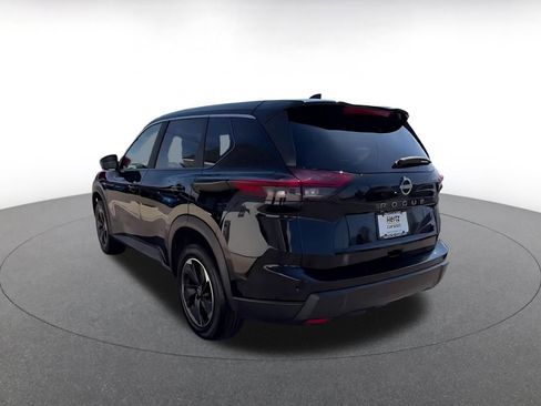 Used 2025 Nissan Rogue SV image 11