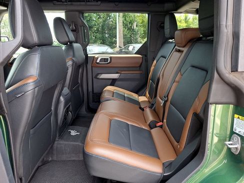 Used 2023 Ford Bronco Outer Banks AWD/4WD image 13