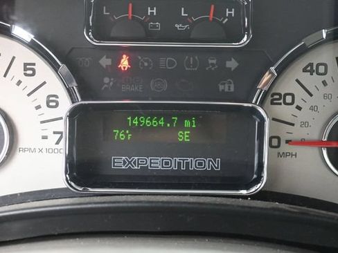 Used 2009 Ford Expedition XLT AWD/4WD image 24