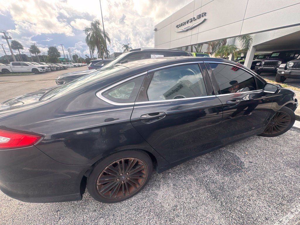 Used 2013 Ford Fusion SE FWD image 23