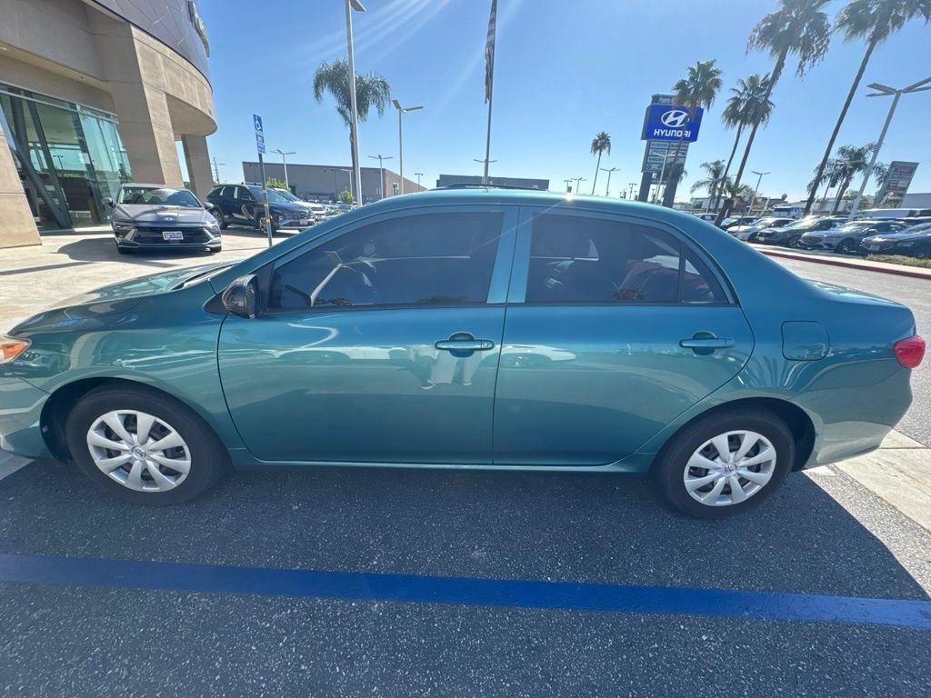 Used 2009 Toyota Corolla w/ All Weather Guard Pkg FWD image 3