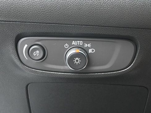 Used 2024 Buick Encore GX Sport Touring AWD/4WD image 21