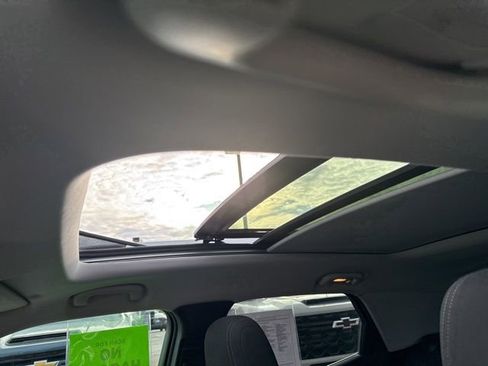 Used 2022 Chevrolet TrailBlazer LT w/ Sun and Liftgate Package image 17