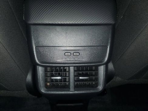 Used 2025 Chevrolet Equinox LT image 13