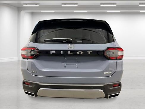 New 2026 Honda Pilot Touring image 4