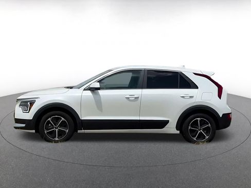 Used 2026 Kia Niro LX FWD image 7