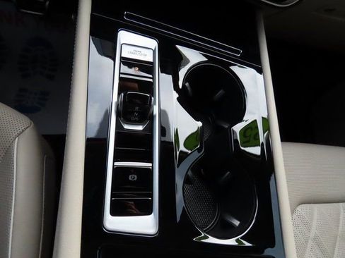 Used 2025 Volkswagen Atlas SEL Premium R-Line image 30