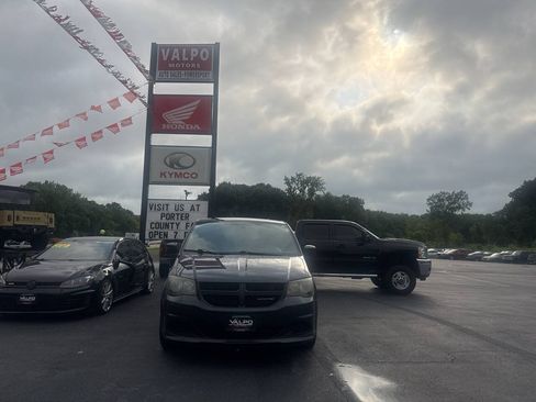 Used 2014 Dodge Grand Caravan SE FWD image 4