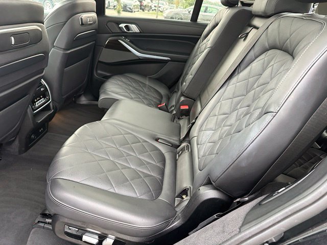 Used 2024 BMW X7 xDrive40i AWD/4WD image 18