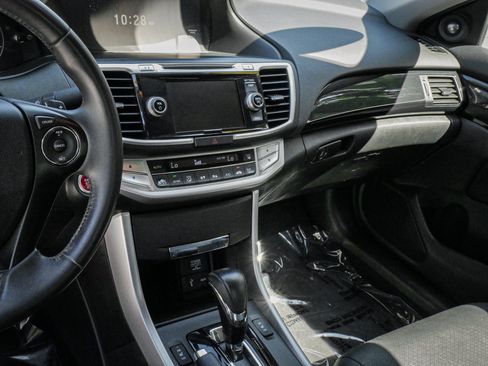 Used 2015 Honda Accord EX-L image 29