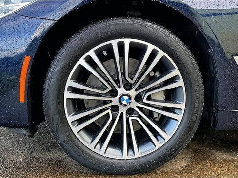 Used 2018 BMW 530i xDrive image 12