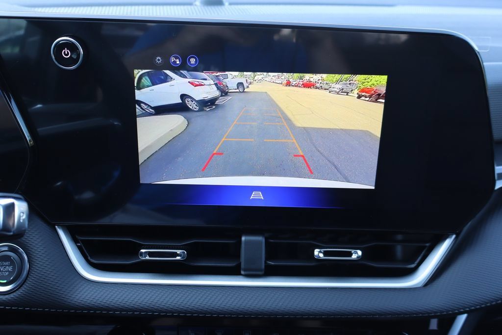 New 2027 Chevrolet Equinox LT FWD image 11