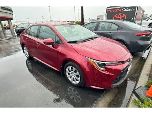 Used 2025 Toyota Corolla LE FWD image 2