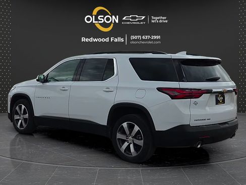 Used 2023 Chevrolet Traverse LT w/ LT Premium Package AWD/4WD image 3