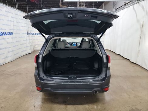 Used 2022 Subaru Forester Limited image 14