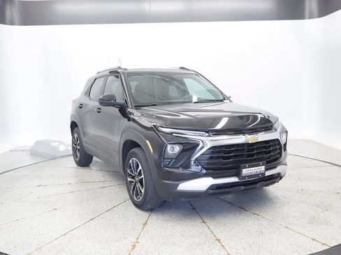 Used 2024 Chevrolet TrailBlazer LT AWD/4WD image 10