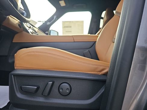 New 2026 Nissan Armada SL w/ Captain's Chari Seat Package image 34