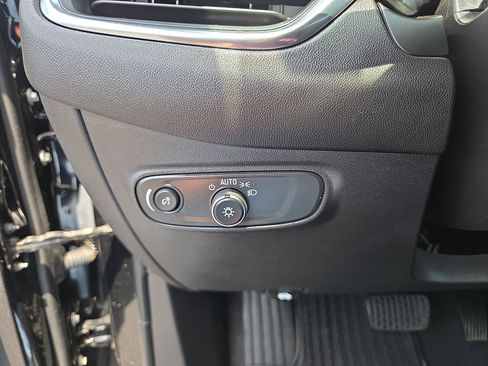 Used 2024 Chevrolet Equinox LT AWD/4WD image 29