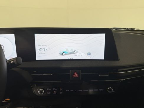 Used 2023 Kia EV6 Wind w/ Wind Technology Package AWD/4WD image 19