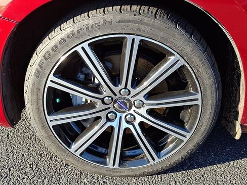 Used 2016 Volvo S60 T5 Inscription Platinum image 28