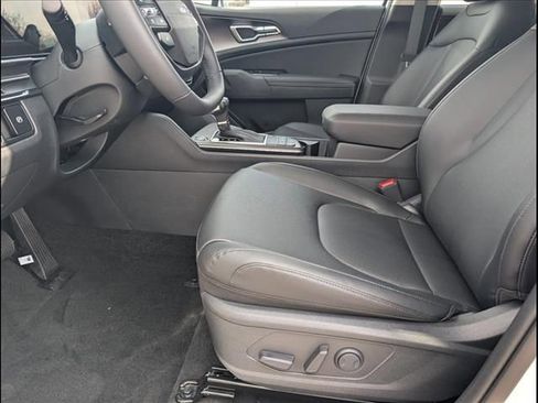 New 2026 Kia Sportage EX image 7