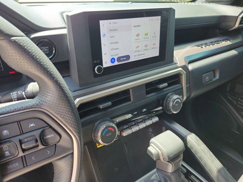 Used 2024 Toyota Tacoma SR5 w/ SR5 Upgrade Package RWD image 22