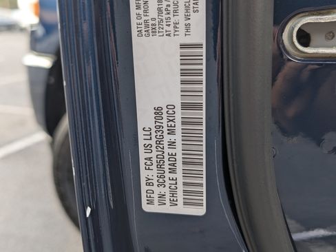 Used 2024 RAM 2500 Big Horn w/ Sport Appearance Package image 36