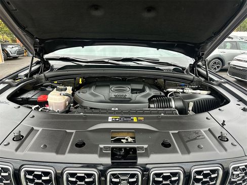 Used 2022 Jeep Grand Cherokee Summit image 32