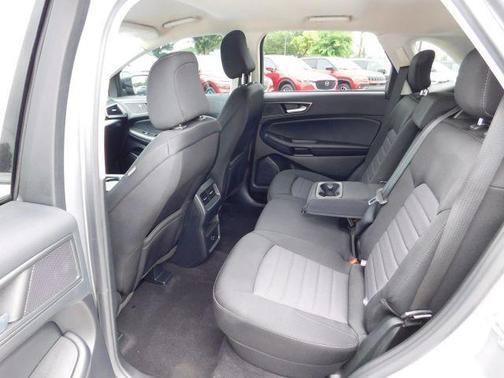 Used 2022 Ford Edge SE AWD/4WD image 11