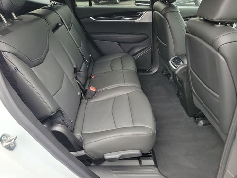 Used 2025 Cadillac XT6 Premium Luxury w/ Technology Package FWD image 26