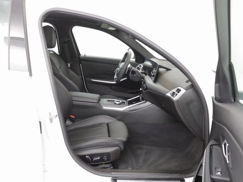 Certified 2025 BMW 330i xDrive Sedan w/ Premium Package image 18