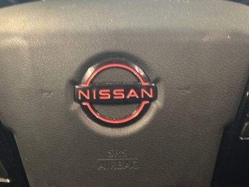 Used 2023 Nissan Frontier Pro-X w/ Pro Convenience Package RWD image 12