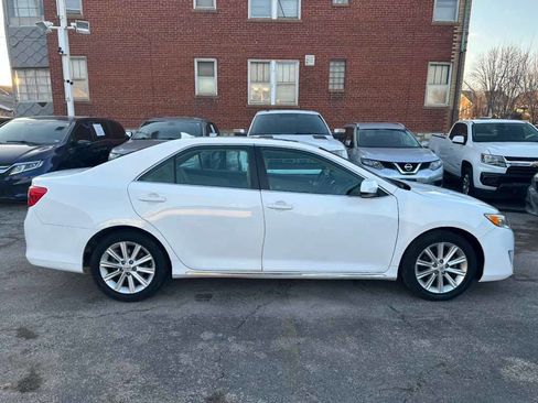 Used 2012 Toyota Camry XLE image 4