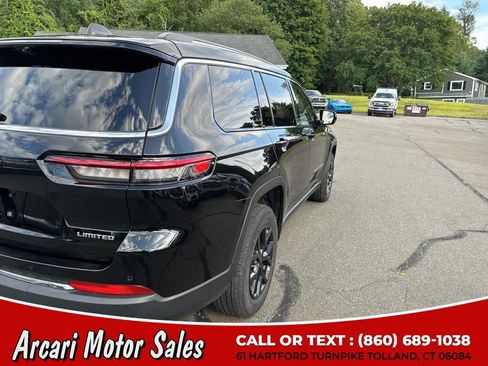 Used 2022 Jeep Grand Cherokee L Limited w/ Luxury Tech Group II image 11