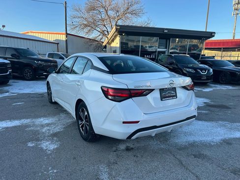 Used 2021 Nissan Sentra SV image 3