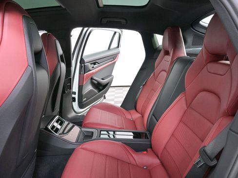 New 2026 Porsche Panamera image 21