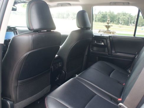 Used 2023 Toyota 4Runner TRD Off-Road Premium w/ Moonroof Package AWD/4WD image 17