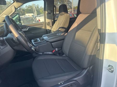 Used 2025 Chevrolet Silverado 2500 LT w/ Convenience Package AWD/4WD image 13