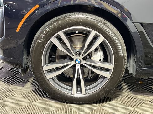Used 2024 BMW X7 xDrive40i w/ M Sport Package AWD/4WD image 13