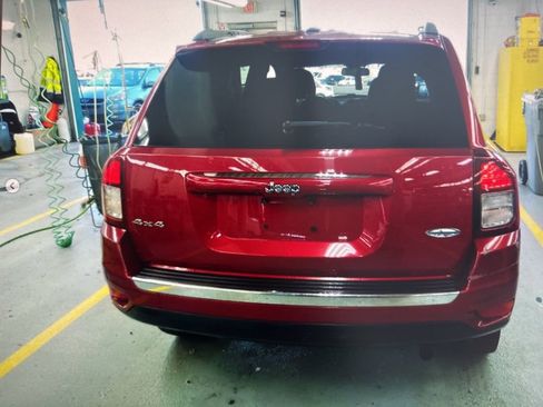 Used 2015 Jeep Compass High Altitude image 4