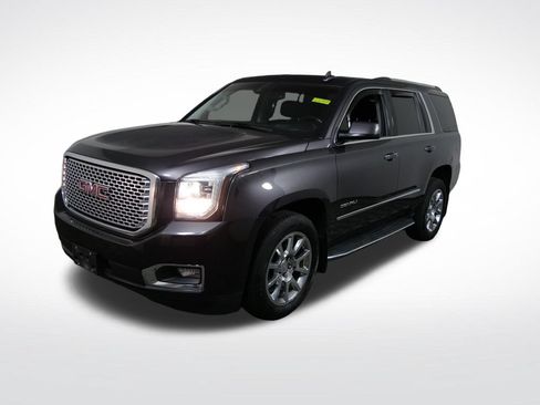 Used 2017 GMC Yukon Denali w/ Open Road Package AWD/4WD image 7