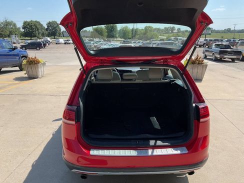 Used 2019 Volkswagen Golf Alltrack SE AWD/4WD image 11