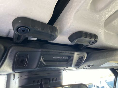 Certified 2025 Jeep Wrangler Sport S image 30