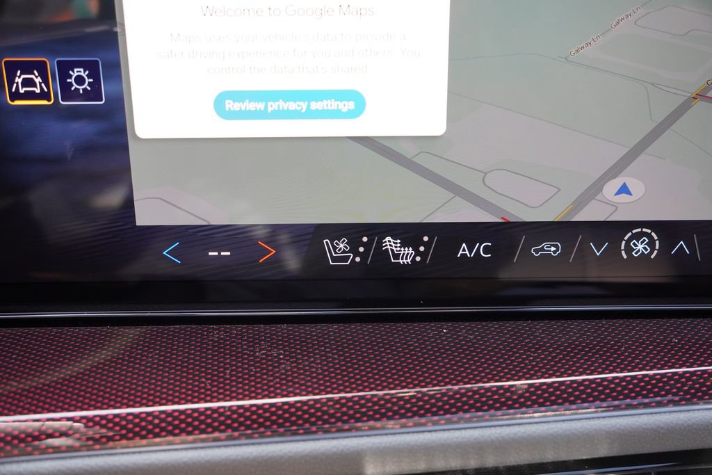 New 2027 Chevrolet Traverse RS AWD/4WD image 18