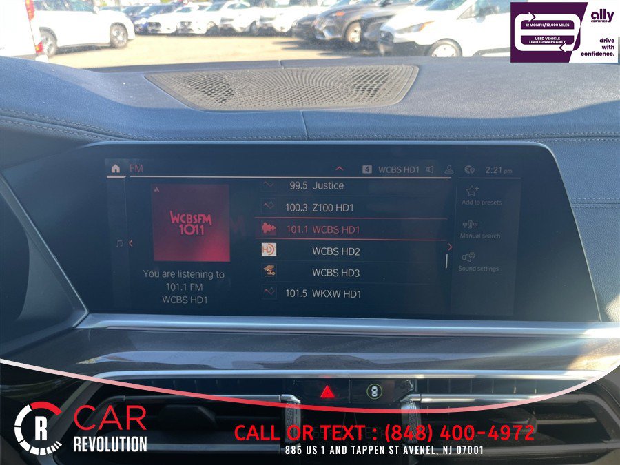 Used 2022 BMW X5 xDrive40i w/ Parking Assistance Package AWD/4WD image 19